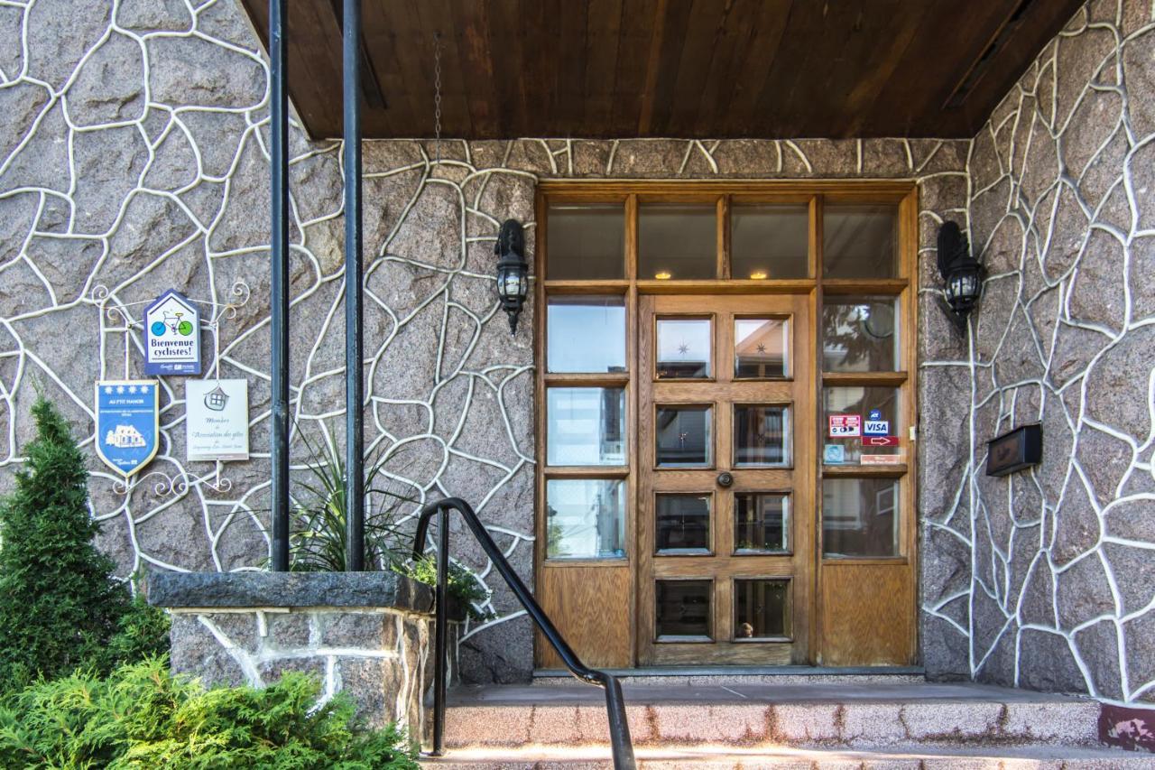 Gite Au P'Tit Manoir B&B Chicoutimi エクステリア 写真