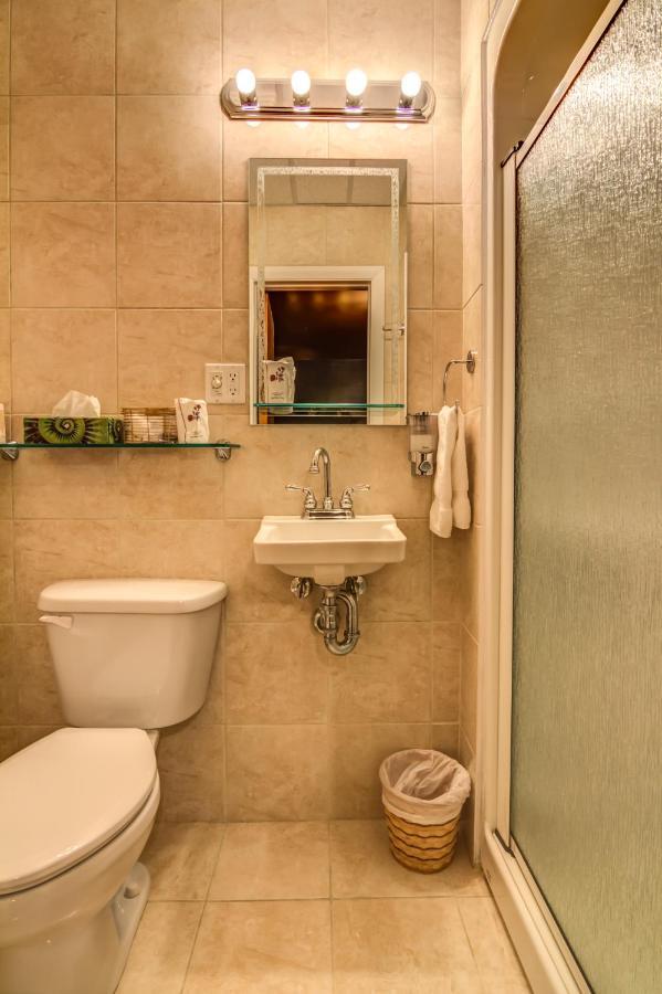 Gite Au P'Tit Manoir B&B Chicoutimi エクステリア 写真