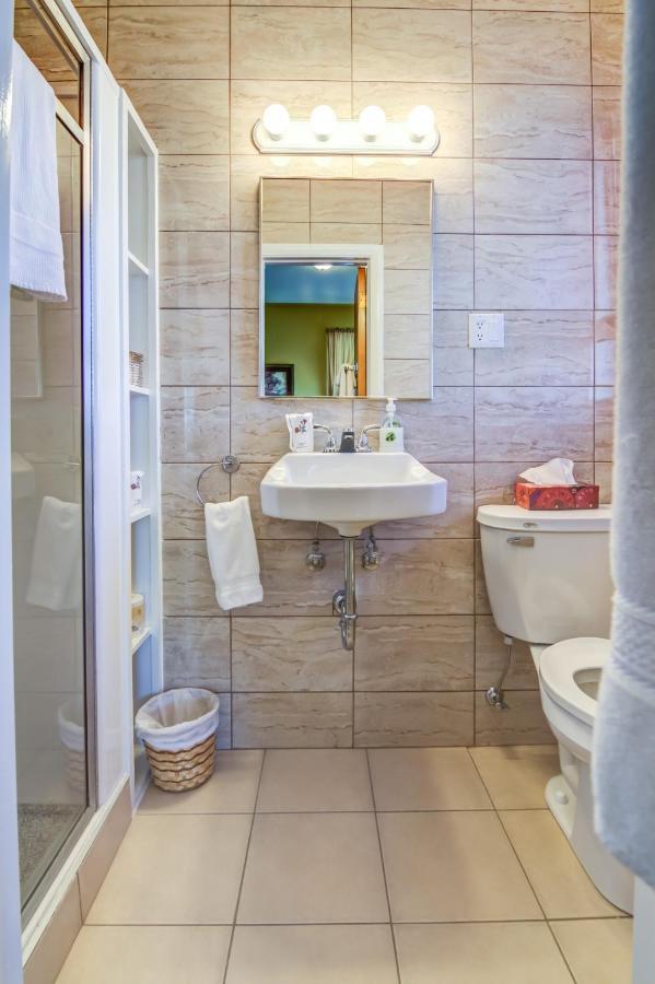 Gite Au P'Tit Manoir B&B Chicoutimi エクステリア 写真