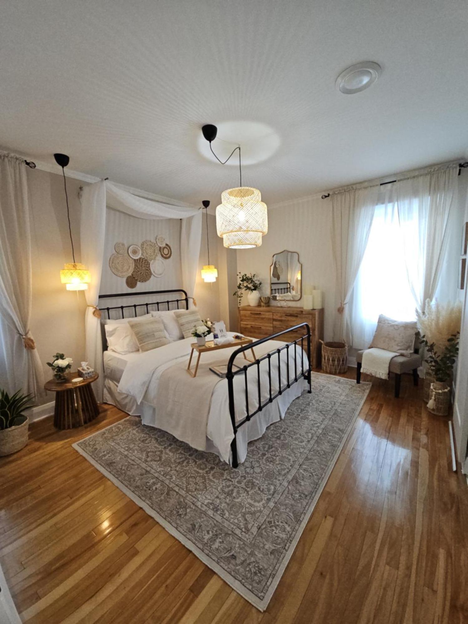 Gite Au P'Tit Manoir B&B Chicoutimi エクステリア 写真