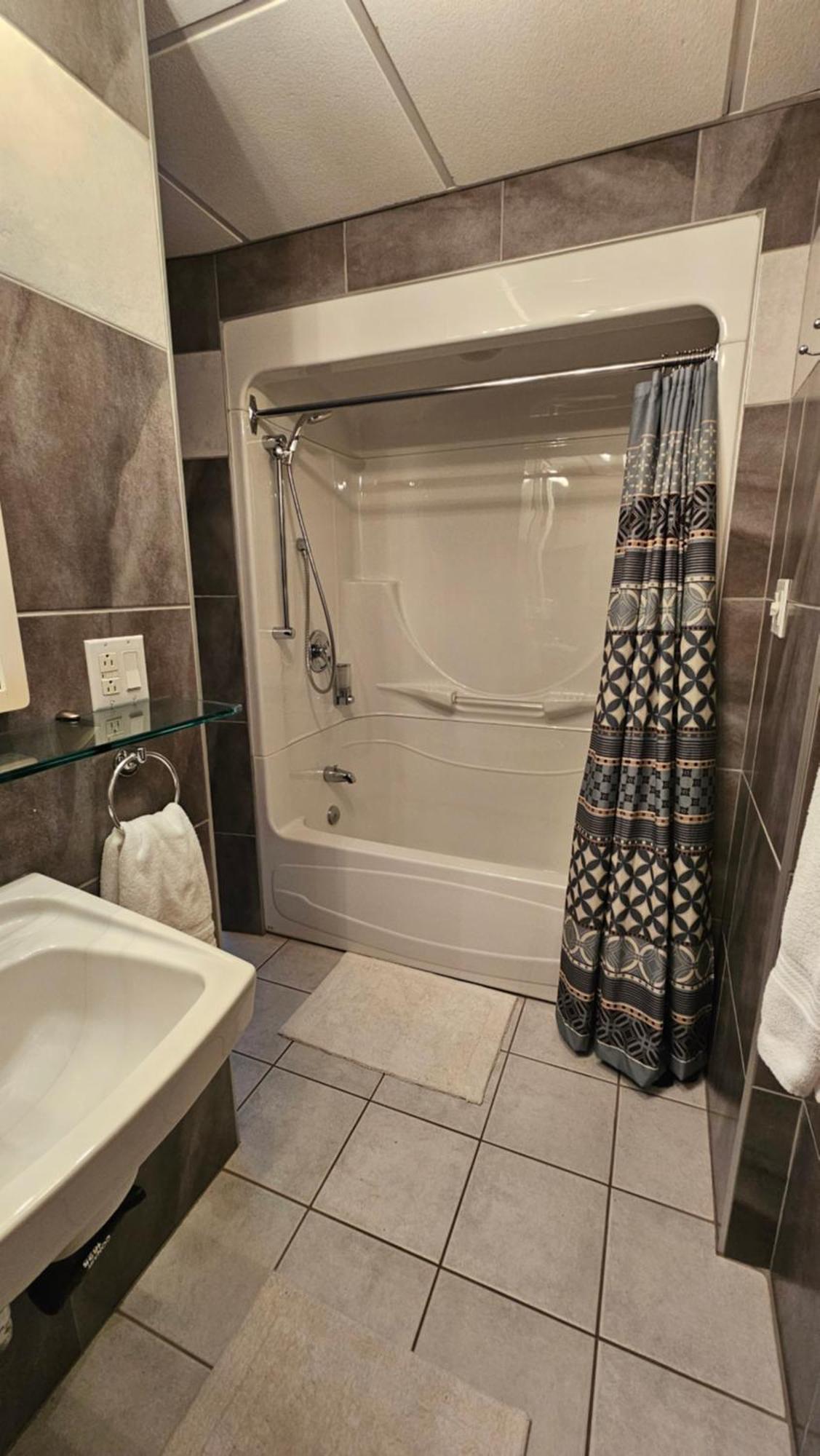 Gite Au P'Tit Manoir B&B Chicoutimi エクステリア 写真